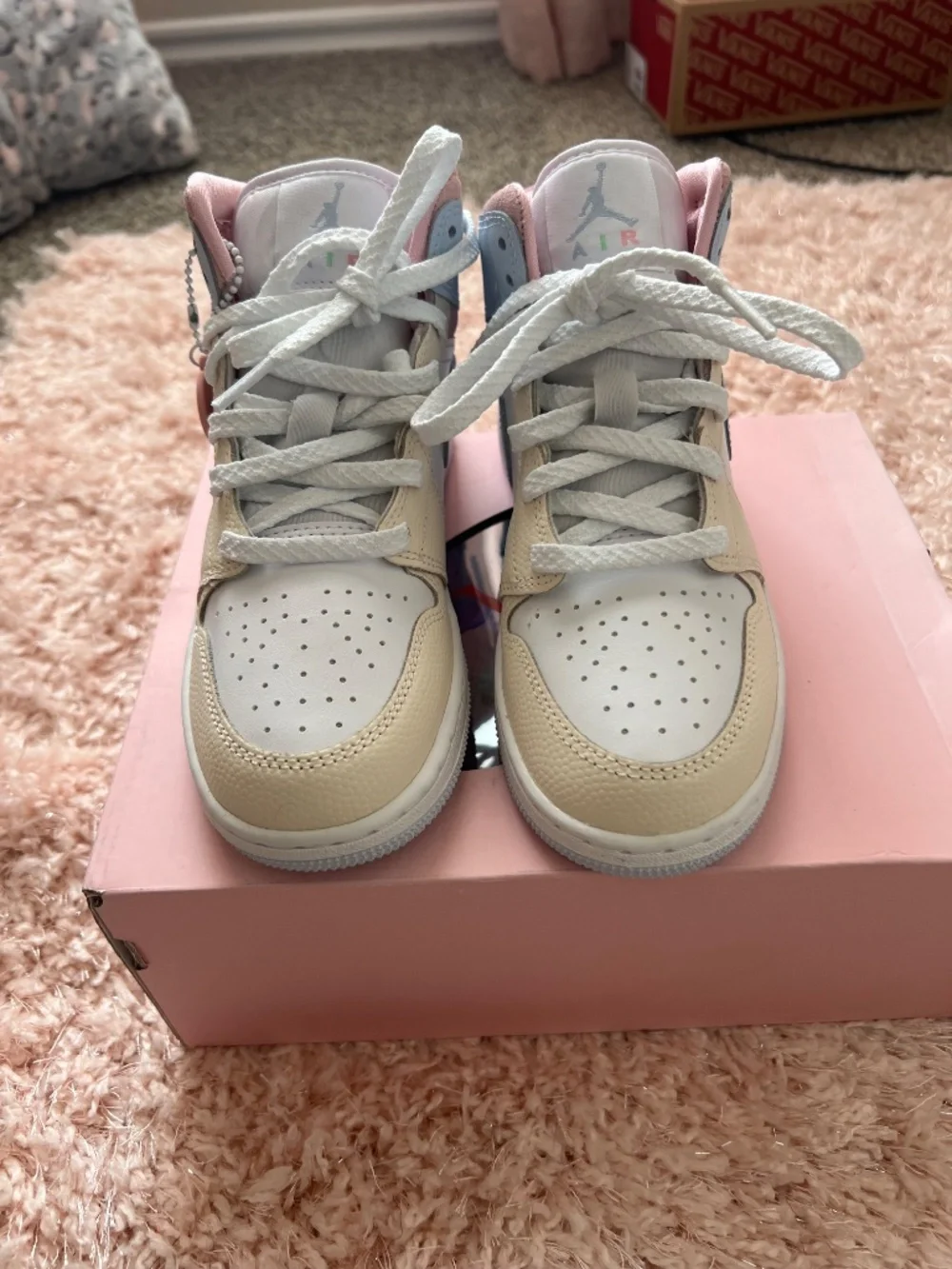 Air Jordan 1 Mid ( Grade school)